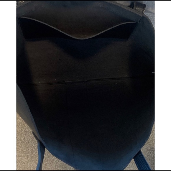 Vince Camuto NWOT black & Gray 100% leather tote 18x12” - Picture 4 of 4